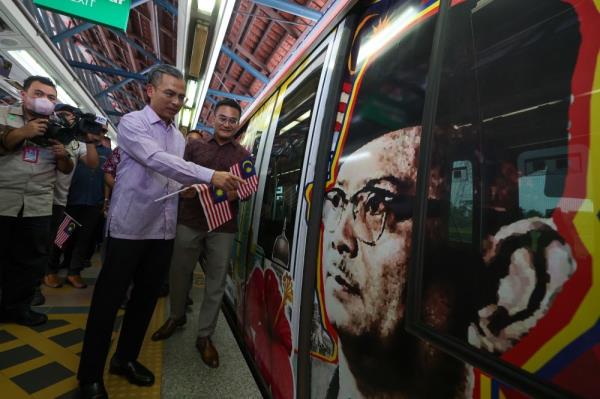 LRT coaches deck up for Malaysia Day to instil love for nation, says Fahmi